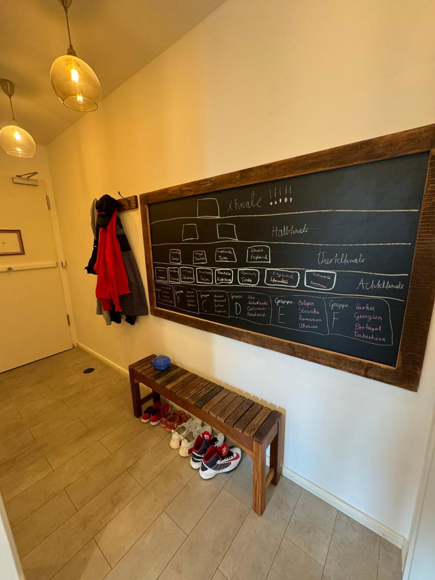 Luxus In Mitte Mit Laptop, Grossem Tv, Neuem Bett Und Privatem Badezimmer Séjour chez l'habitant Berlin